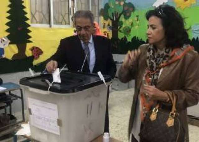عمرو موسي