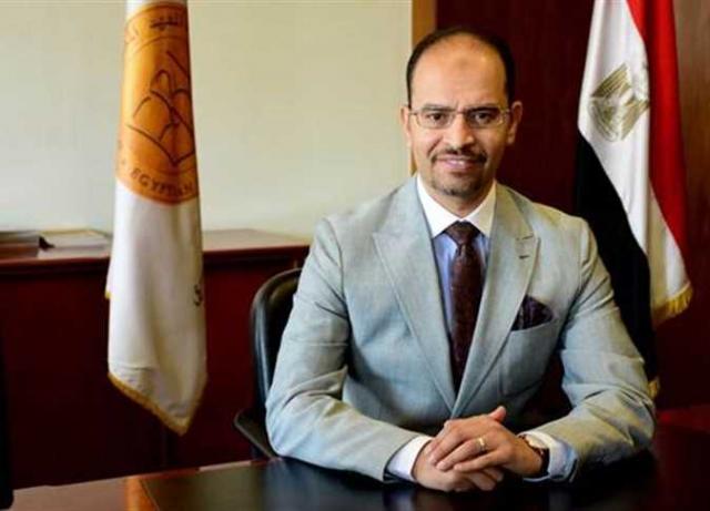 عبد العزيز نصير المدير التنفيذي للمعهد المصرفي