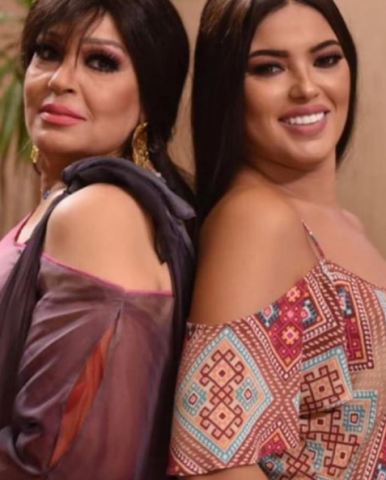 فيفي عبده مع ابنتها