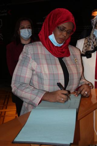 وزيرة الثقافة والتنمية المعرفية الليبية مبروكة توجي،