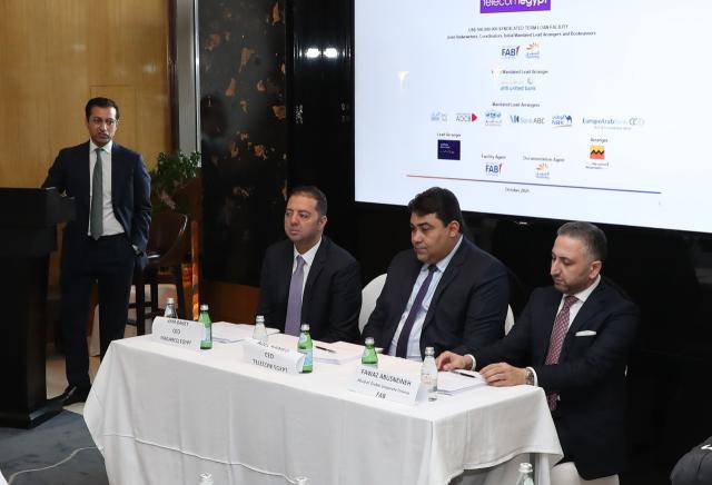 المصرية للاتصالات توقع اتفاقية للحصول على قرض بقيمة 500 مليون دولار