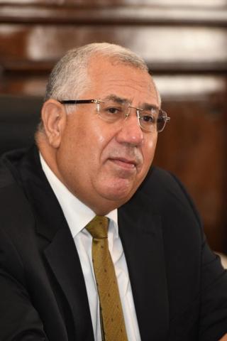 السيد القصير وزير الزراعة