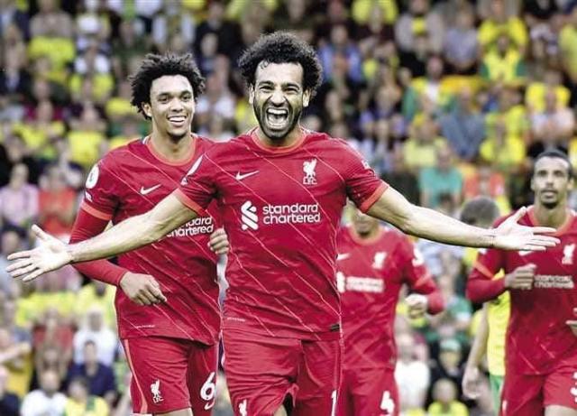 إحتفال محمد صلاح  بكأس الرابطة الإنجليزية