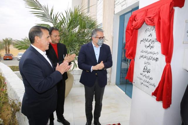 وزير السياحة يفتتح فندق تانوك