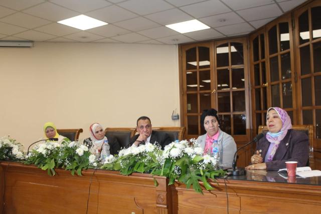 جانب من الندوة