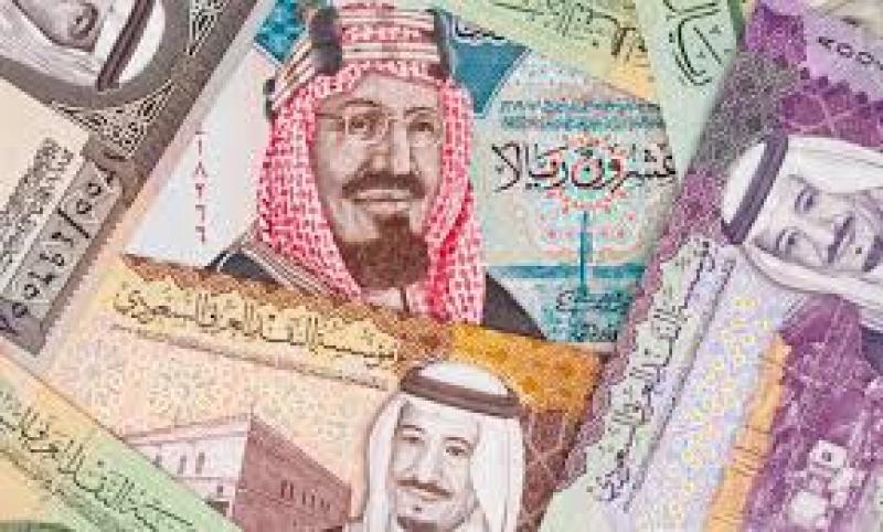 سعر الريال السعودي والدينار الكويتي في بنوك مصر اليوم 