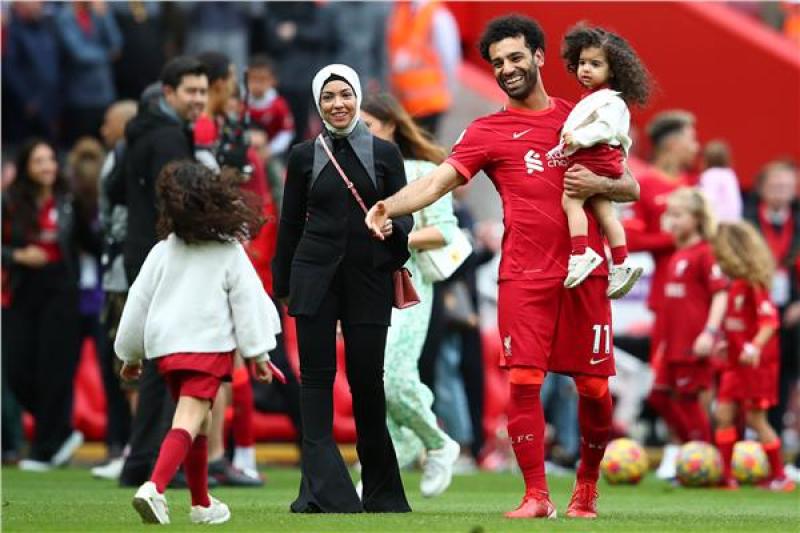 من داخل الجيم.. محمد صلاح يشارك متابعيه صورة مع عائلته