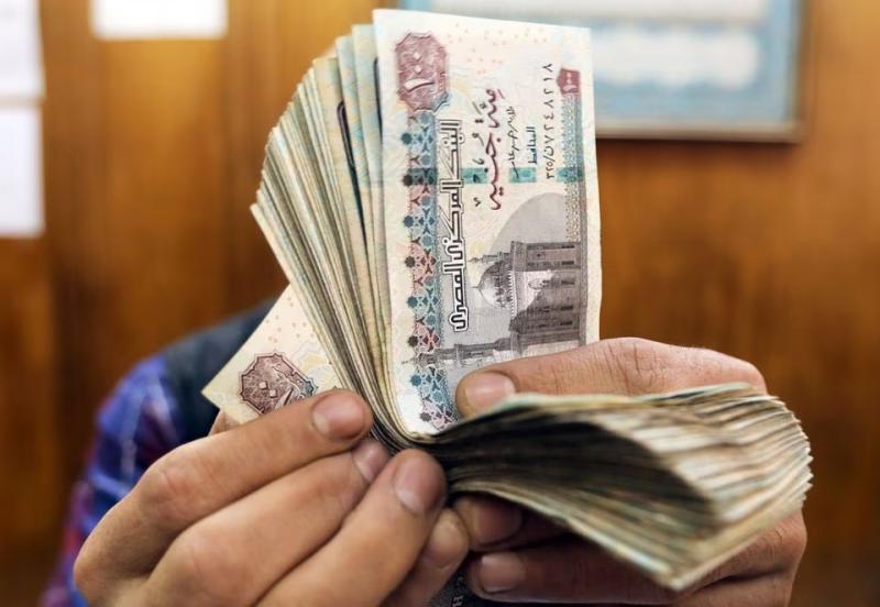 بلومبرج تتوقع زيادة أكبر في أسعار الفائدة لمكافحة التضخم في مصر