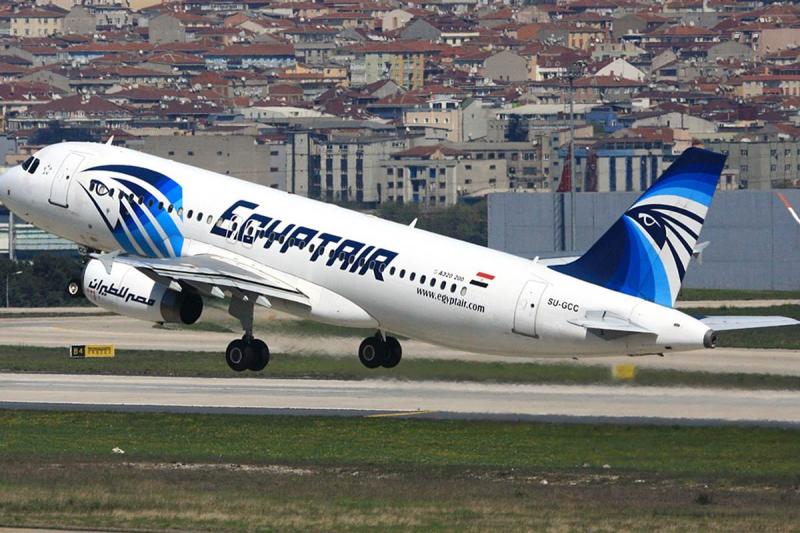 مصر للطيران تسير 17 رحلة جوية إلي الأراضي المقدسة