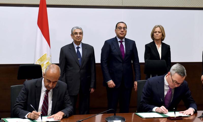 مصر تتفق على تدشين محطة طاقة رياح غرب سوهاج