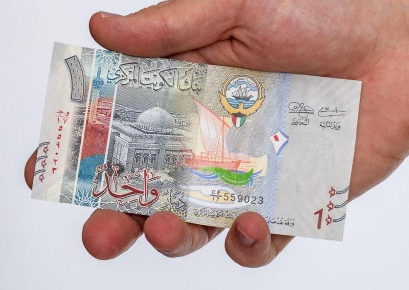 سعر الدينار الكويتي اليوم