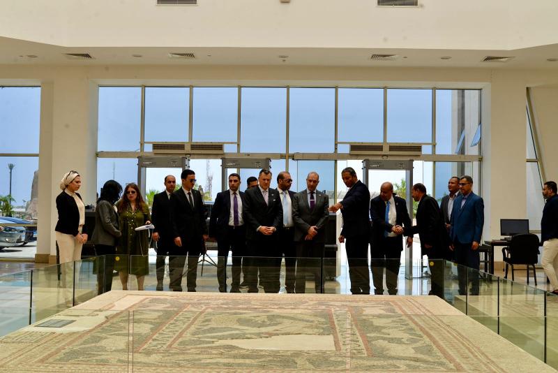 بالصور .. وزير السياحة يتفقد متحف شرم الشيخ لمتابعة سير العمل وحركة الزيارة به