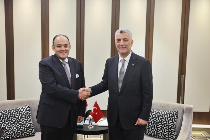 وزير التجارة  ونظيره التركي يبحثان سبل تنمية وتطوير العلاقات الاقتصادية بين البلدين