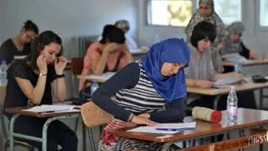 حادث تشنجات عصبية لطالبة أثناء امتحان اللغة العربية في الثانوية العامة بكفر الشيخ