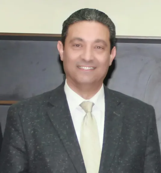 الدكتور أيمن محمد رشاد الشهابي محافظ دمياط الدمياط