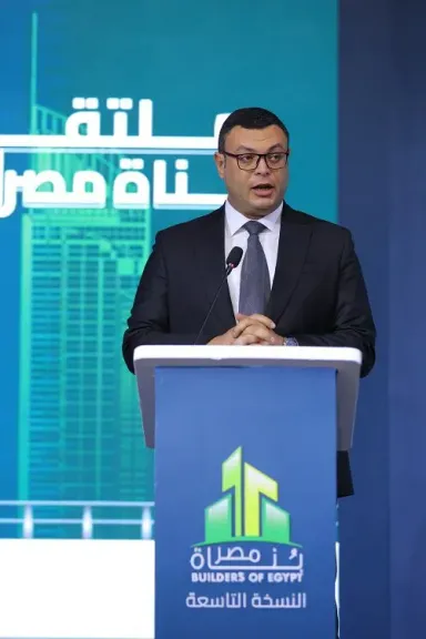 وزير الإسكان: تقديم كامل الدعم للكيانات المصرية الراغبة في التوسع الخارجي خلال الفترة المقبلة