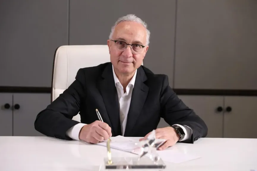 البروفيسور نعيم مؤمن رئيس المجلس الطبي و البحث العلمي بمستشفى حروق أهل مصر
