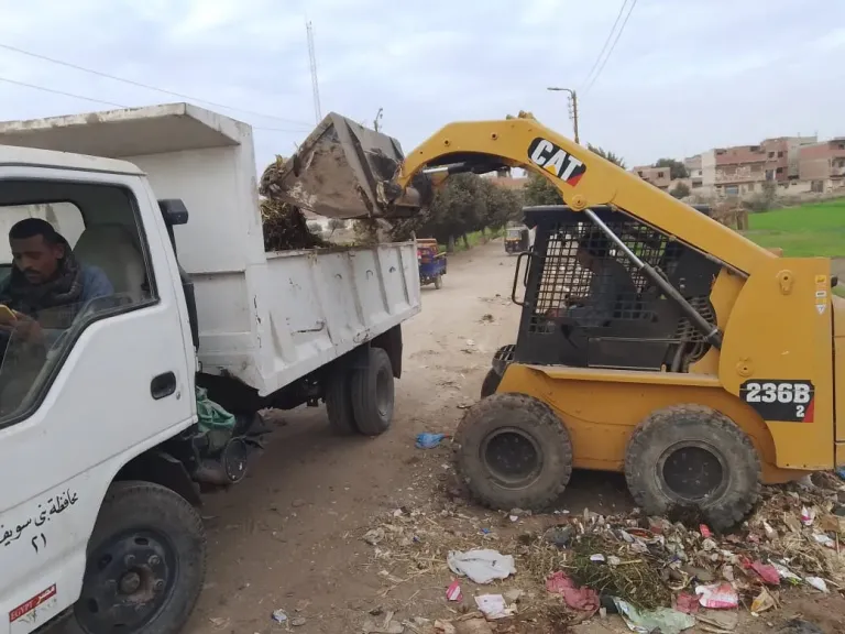 حملات مكثفة لإزالة الإشغالات بشوارع بني سويف