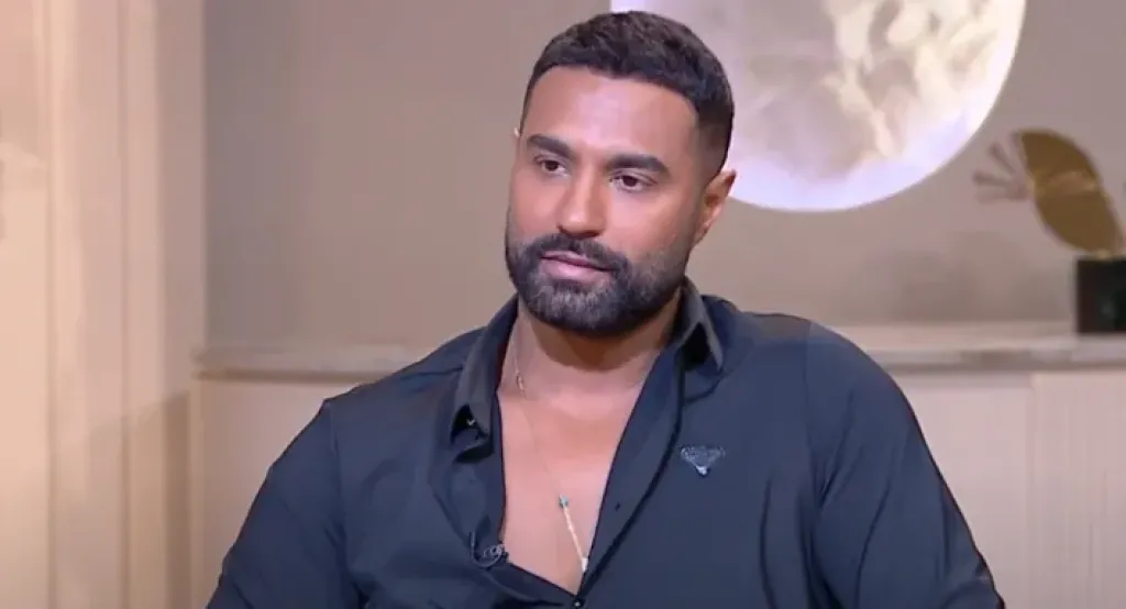 كريم فهمي: زوجتي جزء أساسي من نجاحي.. وهذه حقيقة علاقتي بياسمين عبد العزيز