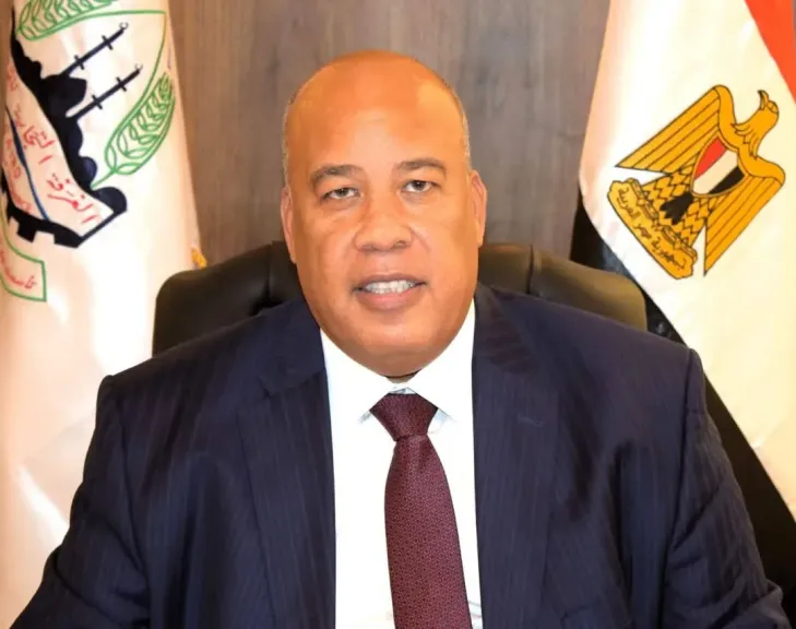 إختيار أيمن العشري ممثلا لإتحاد الغرف التجارية بمجلس تحديث الصناعة