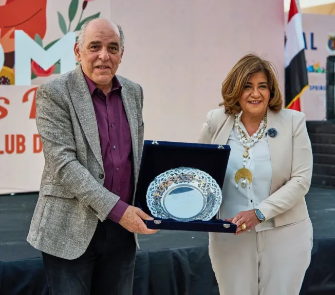 بنك قناة السويس يرعى احتفالية تكريم الأم المثالية بنادي الصيد للعام الثاني على التوالي