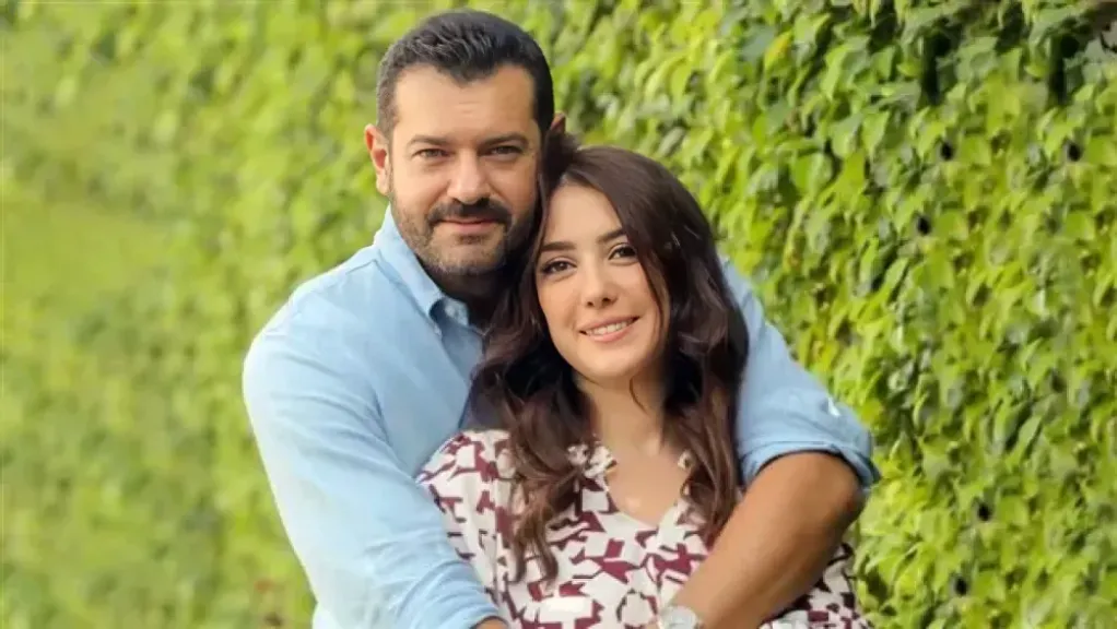 عمرو يوسف يهنئ زوجته كندة علوش بعد تكريمها في مهرجان أسوان.. صورة