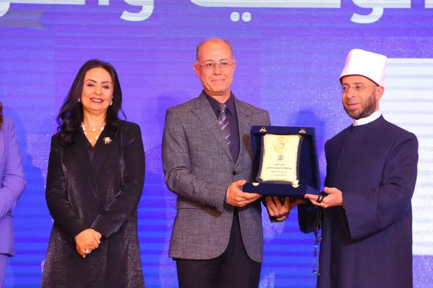 وزارة التضامن الاجتماعي تكرّم «بيت الزكاة والصدقات» كشريك نجاح وطني وقومي