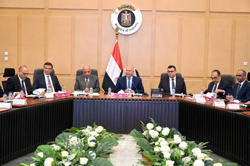 الوزير يترأس الاجتماع الثاني والعشرين للمجموعة الوزارية للتنمية الصناعية