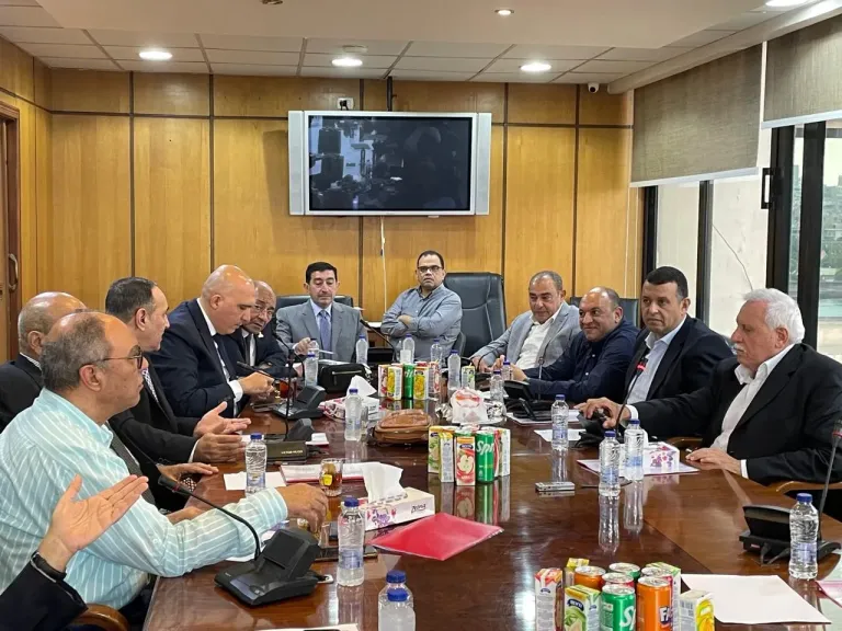 غرفة الصناعات النسيجية تعقد اجتماعا موسعاً لمناقشة حلول لأبرز تحديات القطاع