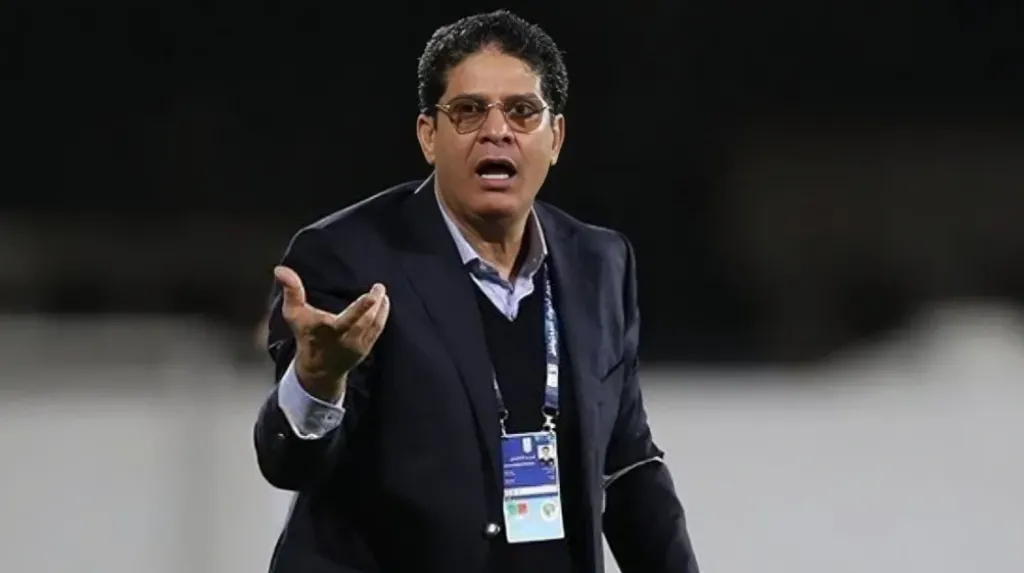 أيمن الرمادي يضع شروطًا مالية لتولي تدريب الزمالك خلفًا لبيسيرو
