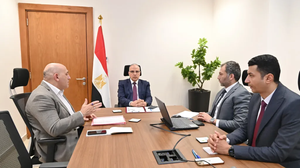 سويلم يتابع إجراءات تطوير منظومة إدارة وتوزيع المياه في مصر تحت مظلة الجيل الثاني لمنظومة الري 2.0