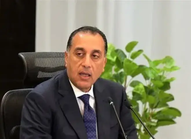 رئيس الوزراء: نتابع ونحقق في أزمة غش البنزين وسنعلن الحقائق بشفافية تامة
