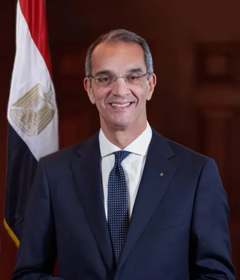 وزير الاتصالات يبحث التعاون فى مجالات بناء القدرات الرقمية ودعم ريادة الأعمال مع محافظ طوكيو