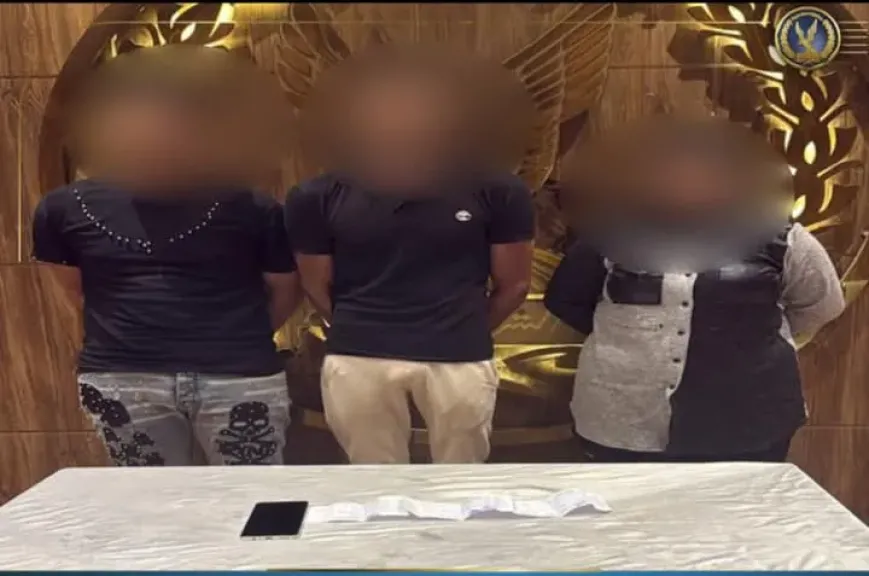 فتاة استدراجته.. القبض على 3 متهمين اجبروا سائق على توقيع إيصالات أمانة