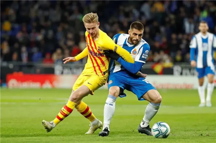 ديربي حاسم.. سوتو جرادو حكما لمباراة إسبانيول وبرشلونة التي قد تشهد التتويج بالليجا