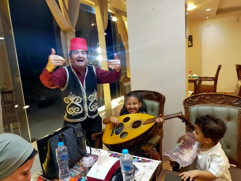 خان المعز كافيه.. عبق التراث المصري في تجربة مشروبات استثنائية بأسعار مناسبة