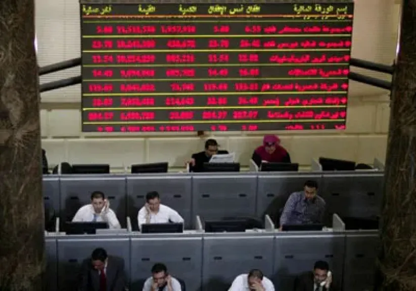 بضغوط بيعية من الأجانب والعرب.. انخفاض مؤشرات البورصة المصرية بختام اليوم 18-5-2025