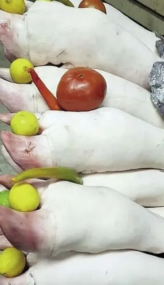 فواكه اللحوم .. أسعار الكوارع والممبار في الأسواق اليوم الإثنين