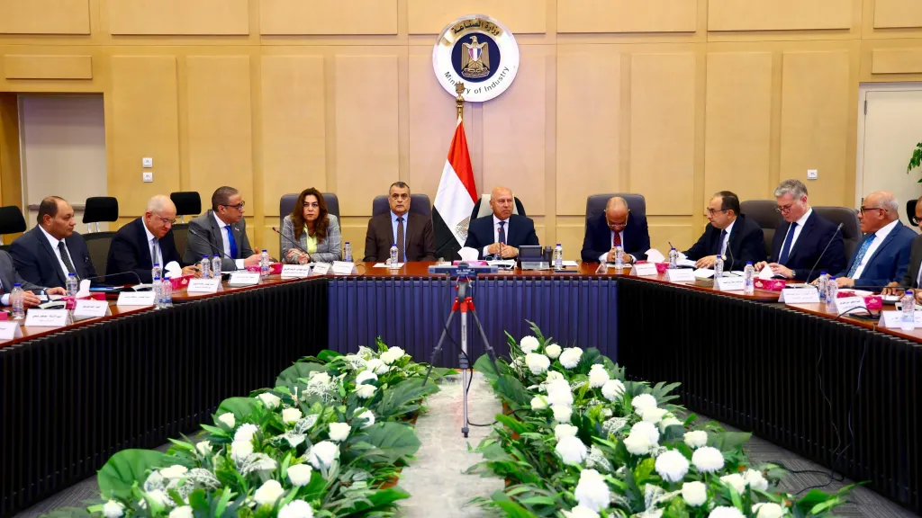 كامل الوزير يترأس الاجتماع الرابع والعشرين للمجموعة الوزارية للتنمية الصناعية