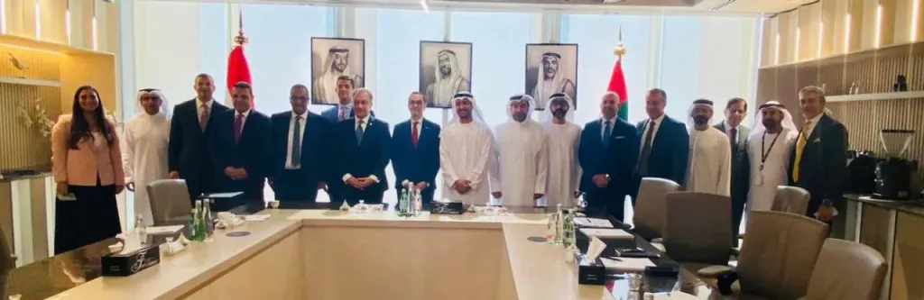 وزير الاستثمار خلال اللقاء