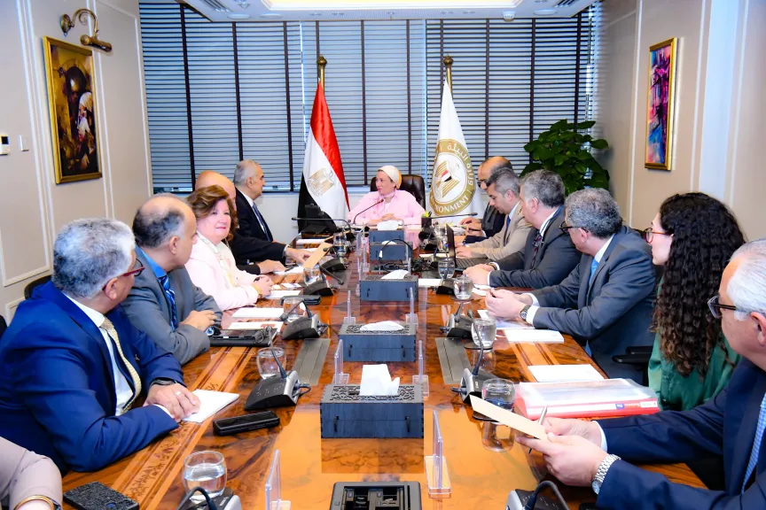 لقاء وزيرة البيئة بأعضاء جمعية رجال الأعمال