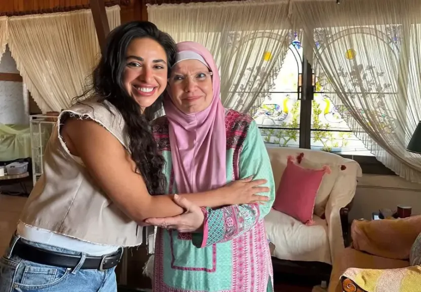 آية سماحة و مشيرة إسماعيل