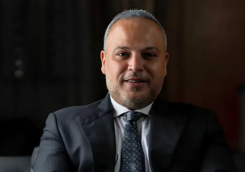 تامر عبدالمنعم يعلن انفصاله عن زوجته بعد 6 سنوات زواج