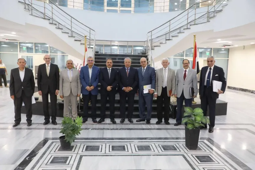 محافظ الشرقية يُشارك فى إجتماع مجلس أمناء جامعة الزقازيق الأهلية بمدينة العاشر من رمضان