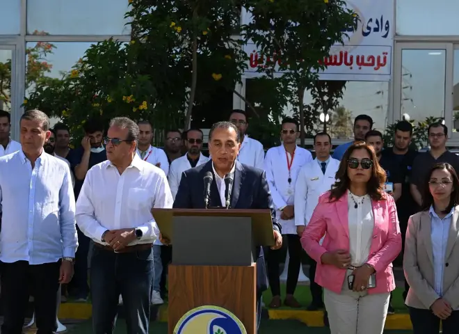 كلنا في مركب واحد.. رئيس الوزراء: الحكومة تؤدي دورها ونناشد المواطنين بترشيد الكهرباء