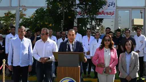 كلنا في مركب واحد.. رئيس الوزراء: الحكومة تؤدي دورها ونناشد المواطنين بترشيد الكهرباء
