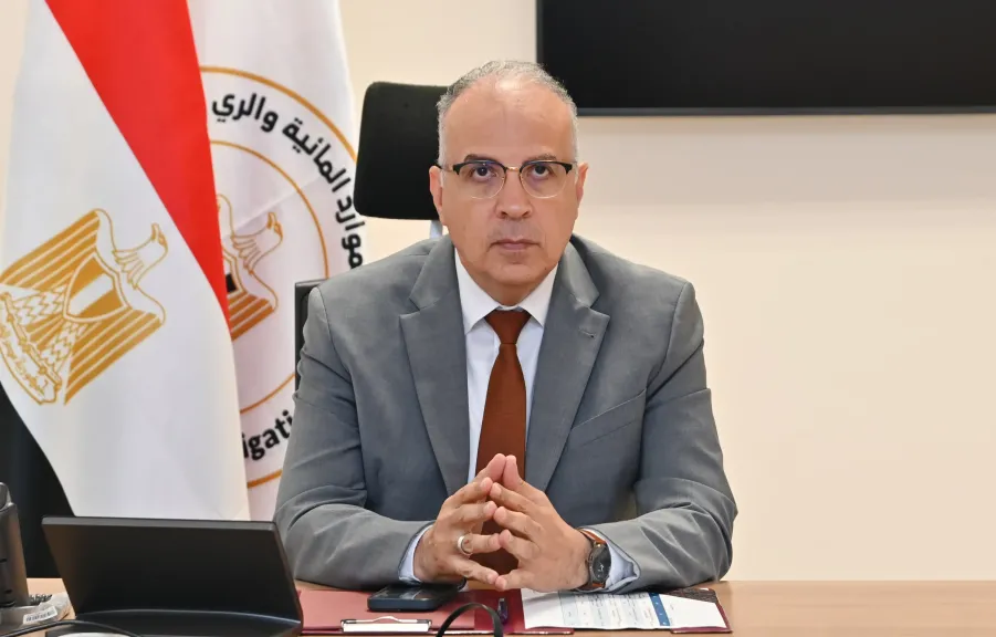 سويلم يتابع حالة المنظومة المائية وموقف توفير الإحتياجات المائية لمحطات مياه الشرب