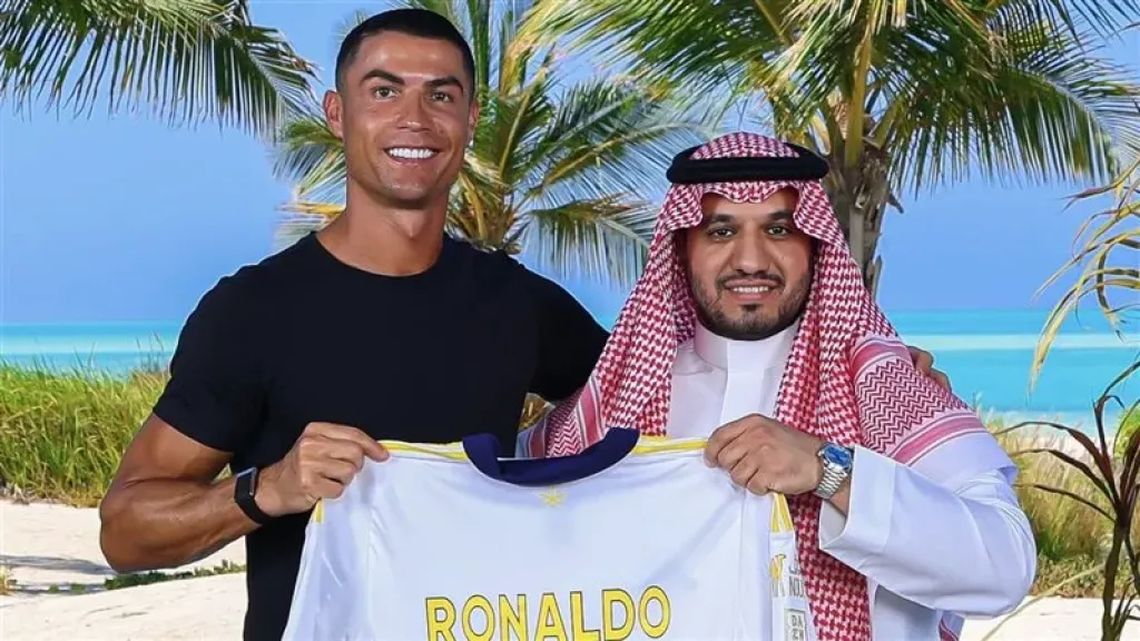 تجديد عقد رونالدو
