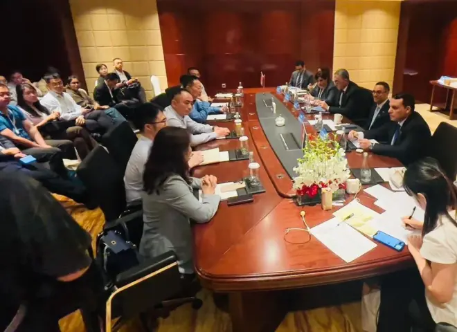 في شنغهاي.. وزير الاستثمار يروّج لشراكات استراتيجية في المياه والطاقة