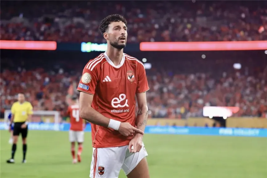 الأهلي يتحرك لحسم صفقتي ياسين مرعي ومحمد شكري.. ووسام أبو علي يواجه مفترق طرق